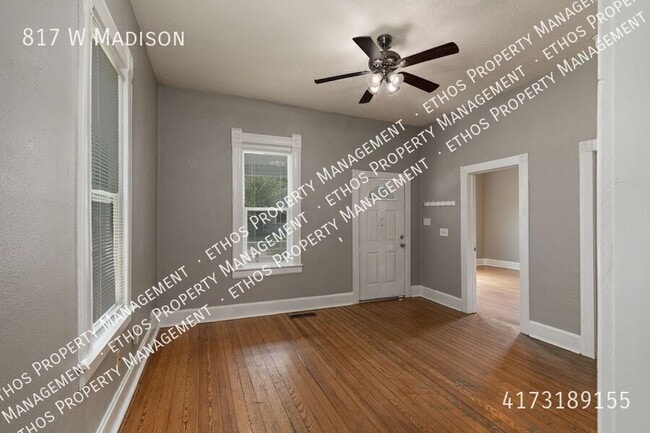 Building Photo - 817 W Madison-