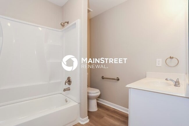 Building Photo - 4 Bedroom Pet-Friendly Home in Houston, TX with Main Street Renewal