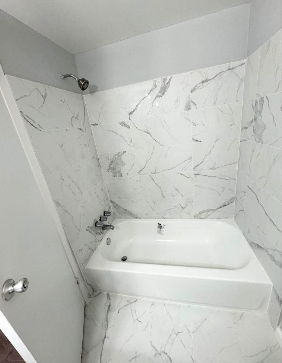 Bathroom - 5340 Holmes Run Pky