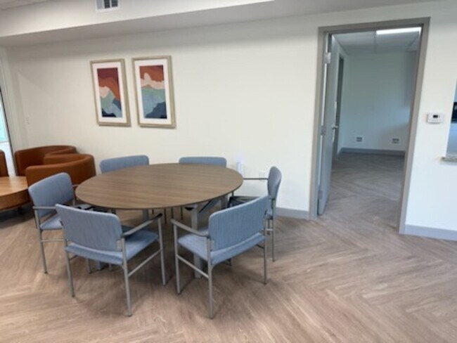 Building Photo - Beacon Landing - Brand New! 2bd, 2ba with ...