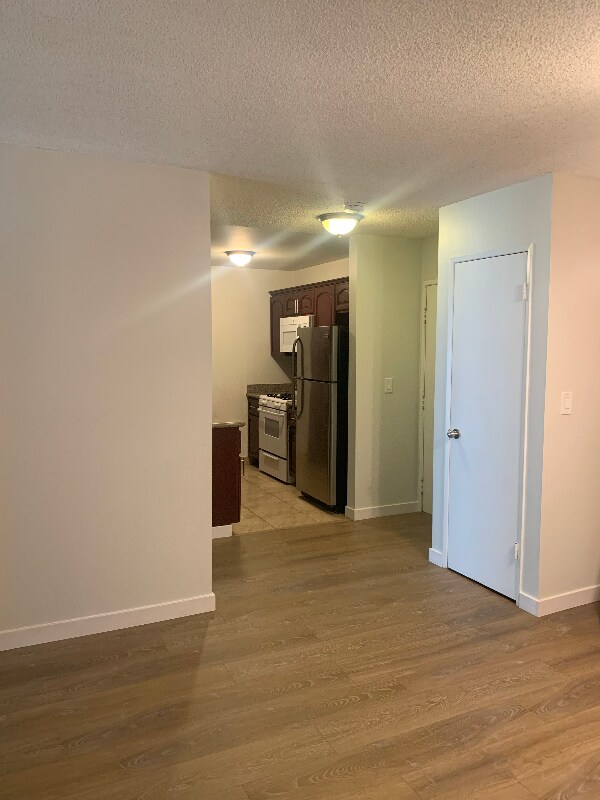 Building Photo - 409 Burchett St
