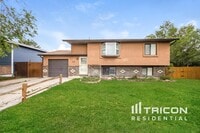 Building Photo - 567 Camino Del Rey