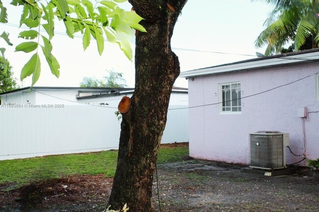 Building Photo - 1831 NW 185th St