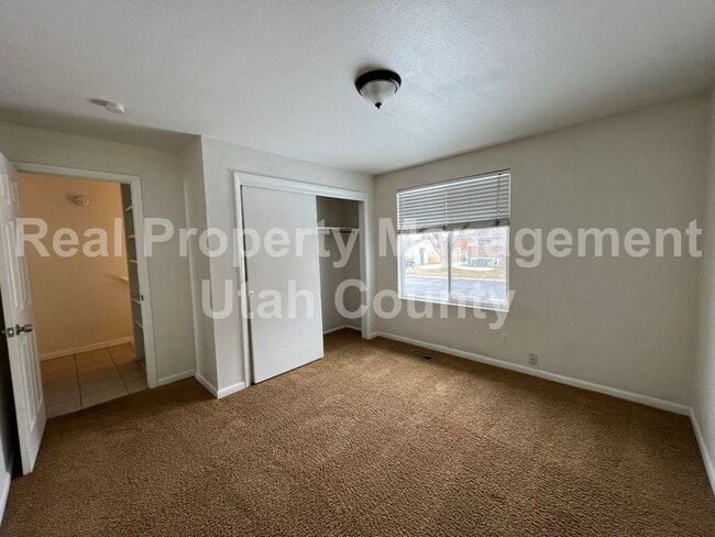 Building Photo - 1009 W 675 N