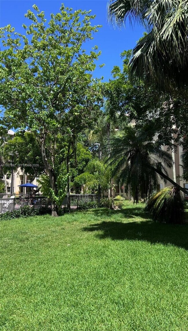 Building Photo - 8353 Lake Dr