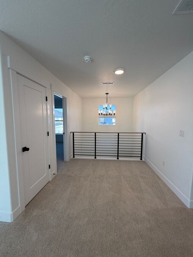 Building Photo - Spacious Family Home with Modern Upgrades