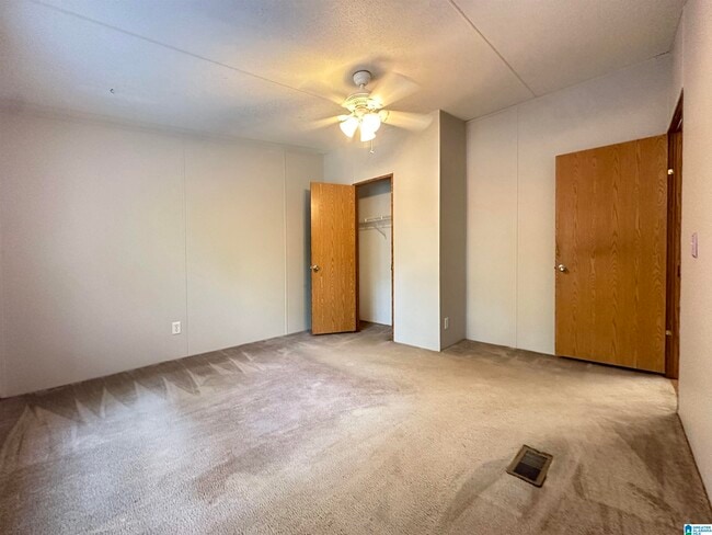Building Photo - 705 Bagley Dr