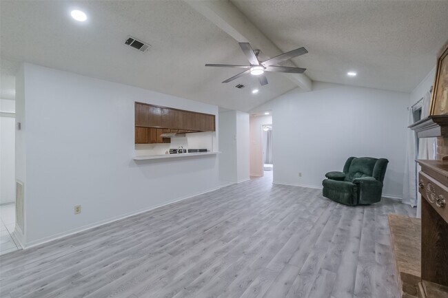 Building Photo - 5026 Algernon Dr
