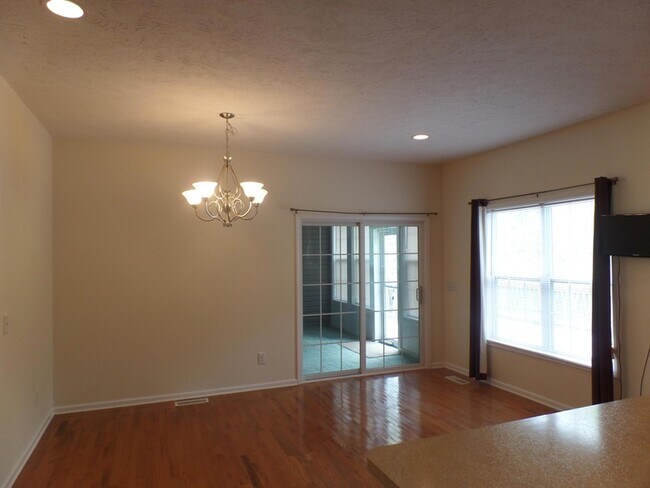 Building Photo - 9 Remington Ln