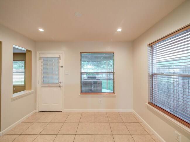 Building Photo - 13215 Sleepy Creek Meadows