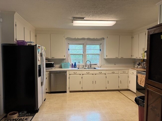 Building Photo - 510 Roosevelt Dr