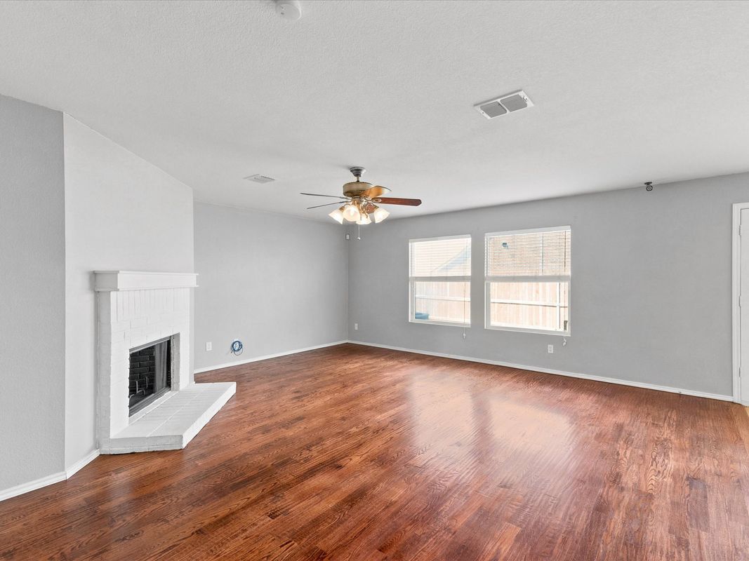 Building Photo - 13287 Fowler Dr