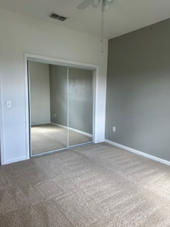 Building Photo - 16119 Florets Dr