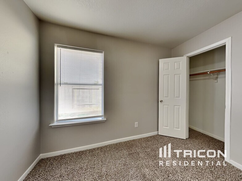 Building Photo - 6930 Waterlilly View Ln