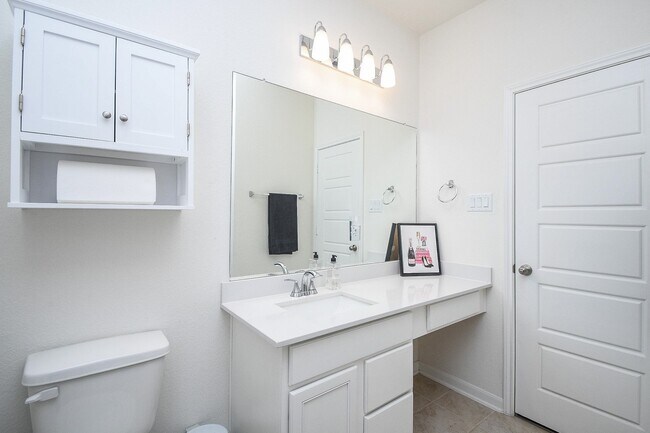 Building Photo - 3043 Kastania Ln