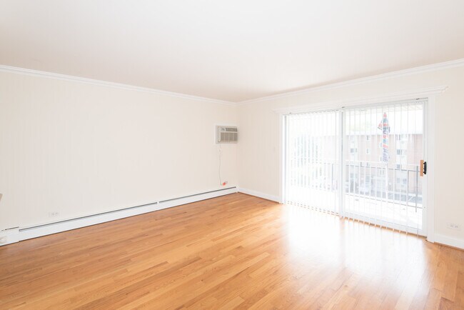 Building Photo - 2206 S Goebbert Rd