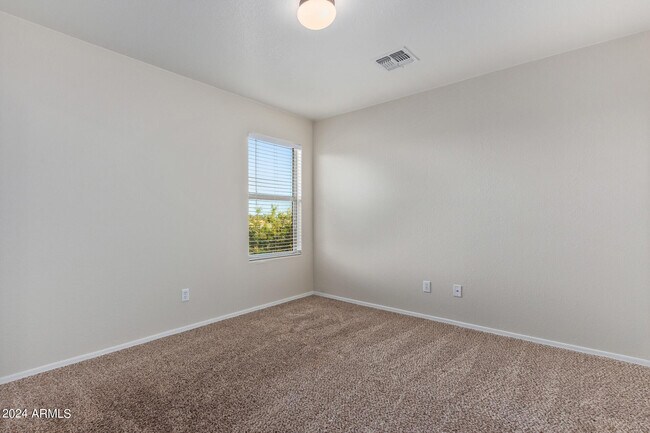 Building Photo - 17255 N 184th Dr