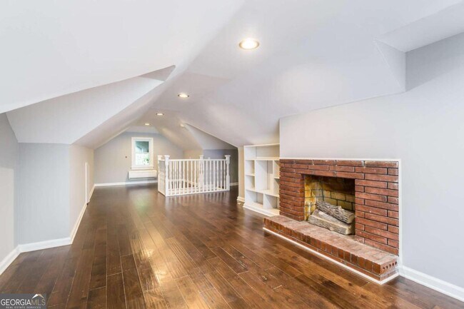 Building Photo - 2607 Jefferson Terrace