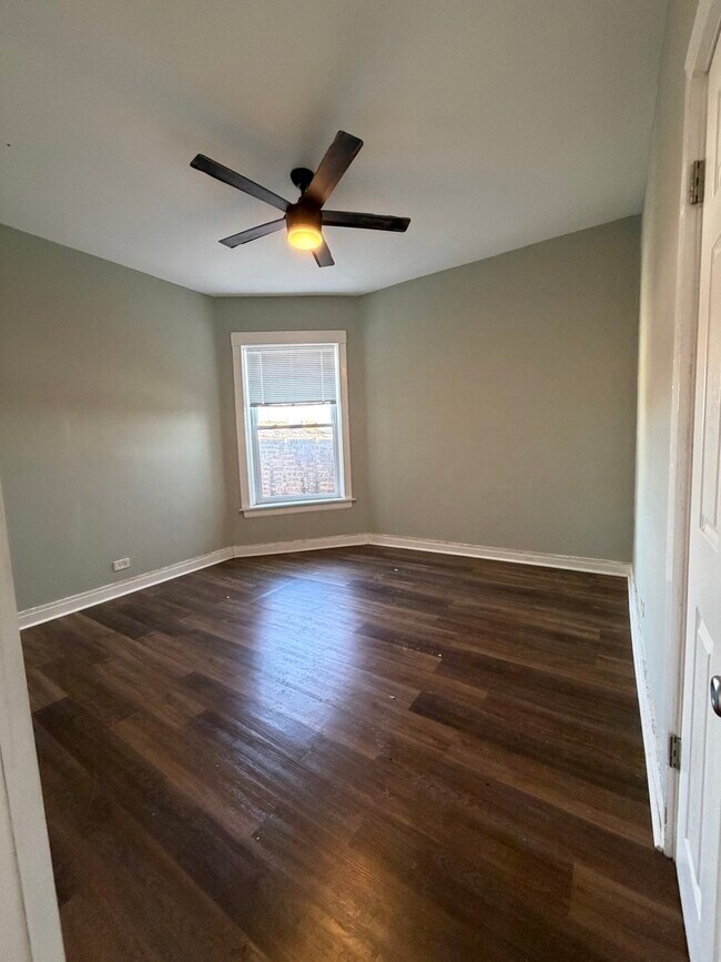 Building Photo - 3339 W Adams St