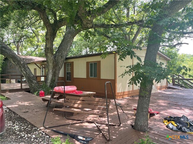 Building Photo - 653 Scarbourough