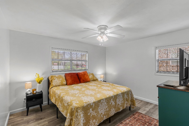 Building Photo - 2003 Roebuck St