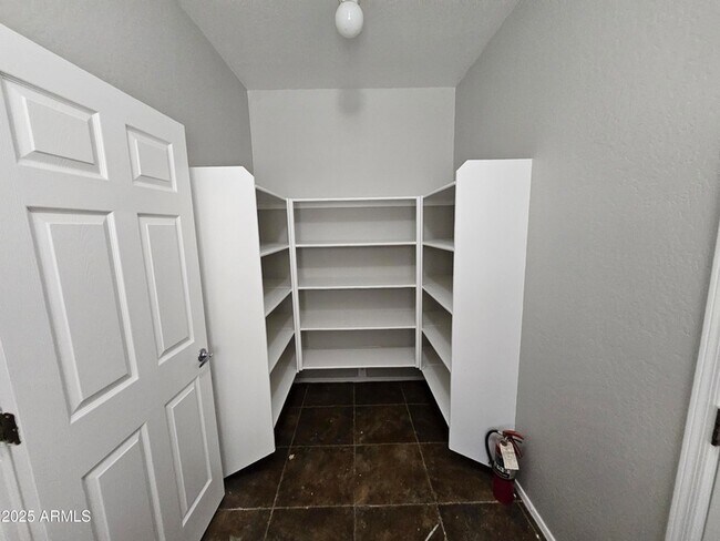 Building Photo - 1294 W Agrarian Hills Dr