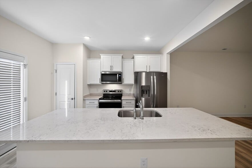 Building Photo - 16 Honeydew Wy