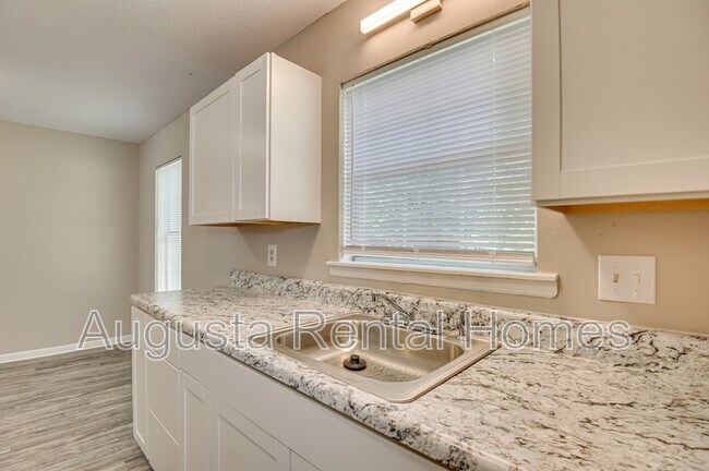 Building Photo - 940 Stevens Creek Rd