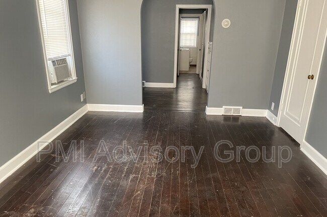 Building Photo - 3220 SW Huntoon St