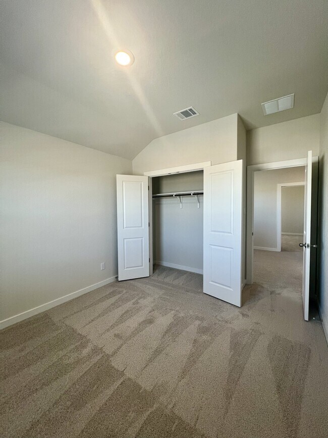 Building Photo - 14438 Inspiration Pt