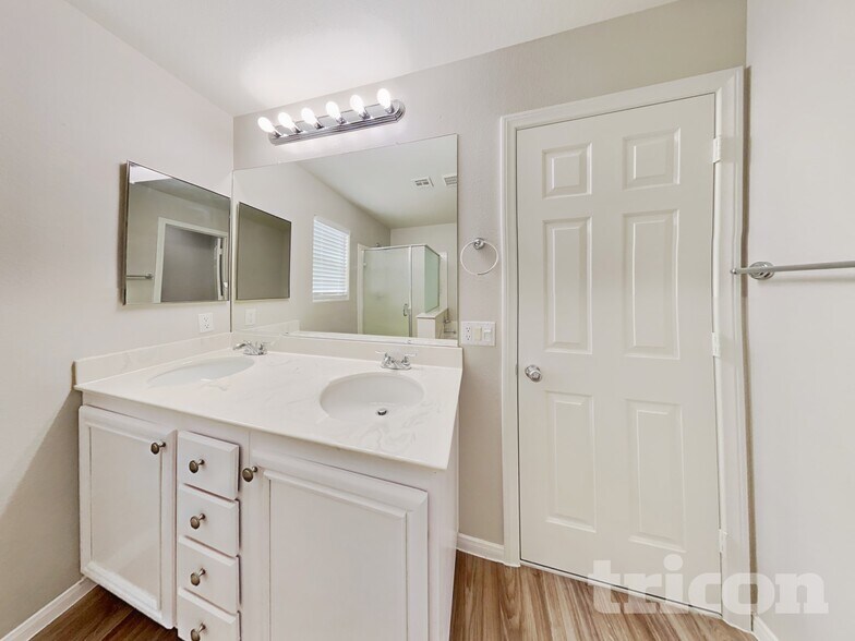 Building Photo - 9804 Gold Pan Ct