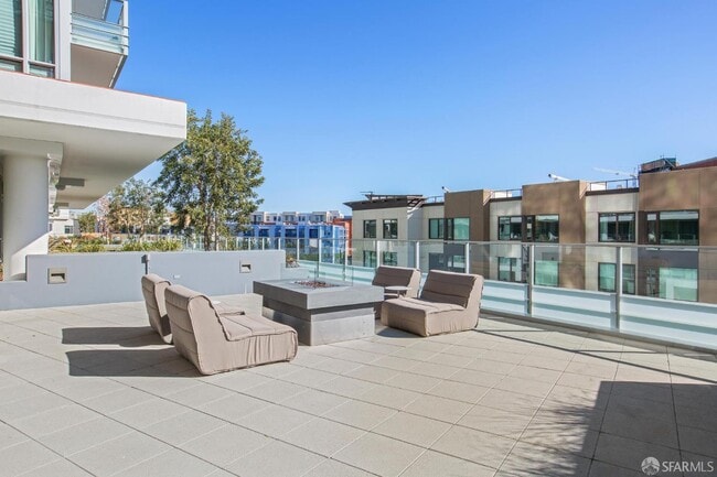 Building Photo - 708 Long Bridge St