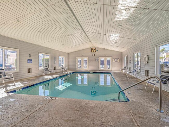 Building Photo - 628 Waterway Village Blvd