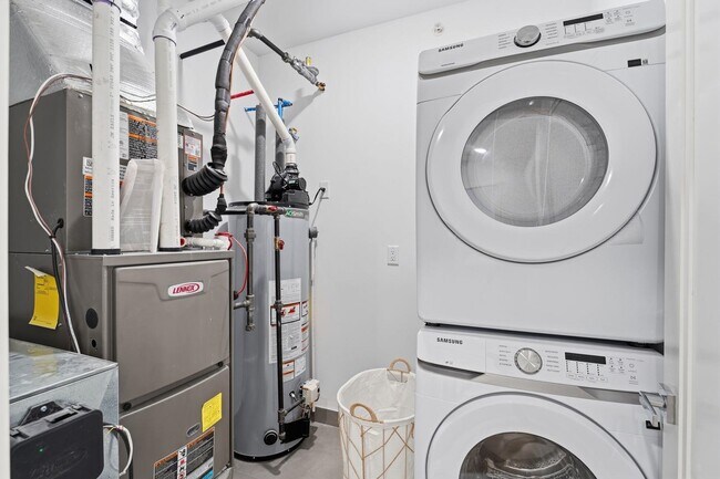 Building Photo - 8800 John F. Kennedy Blvd