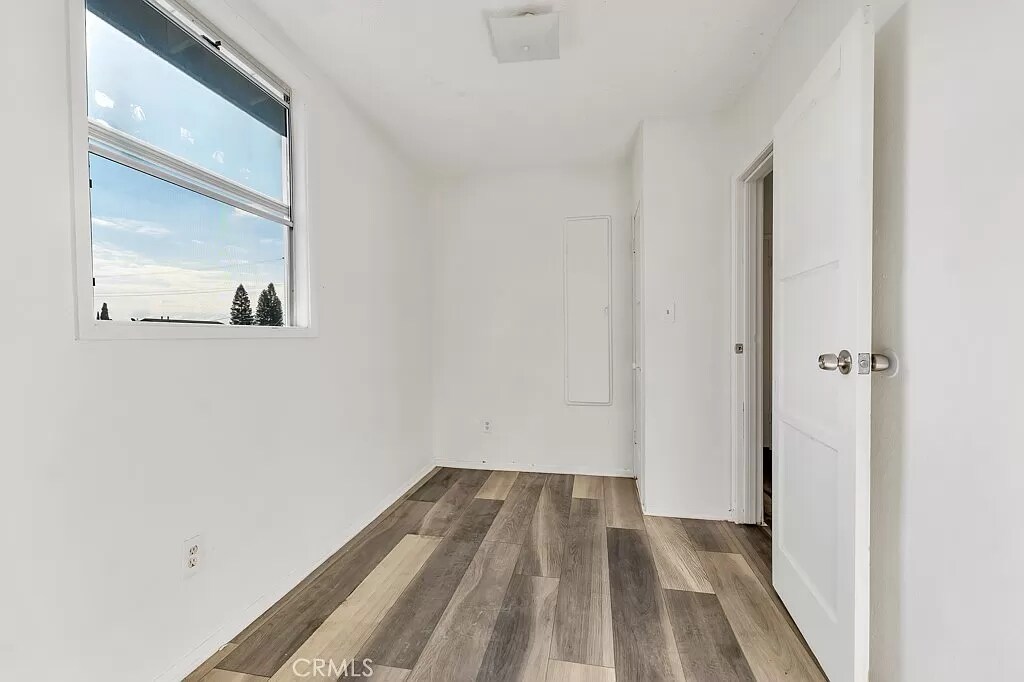 Building Photo - 648 W 41st Dr