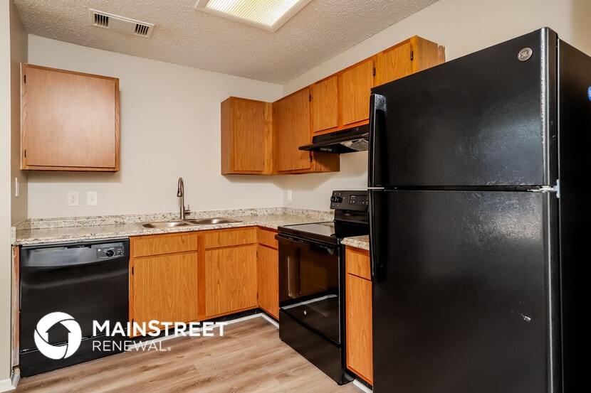 Building Photo - 6846 Columbia Ridge Dr