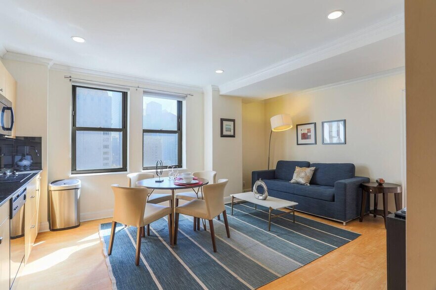 Primary Photo - 8 W 57th St