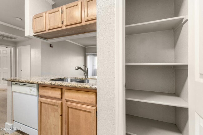 Building Photo - 5401 E Van Buren St