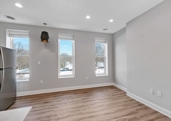 Building Photo - Reserves on Washington Park