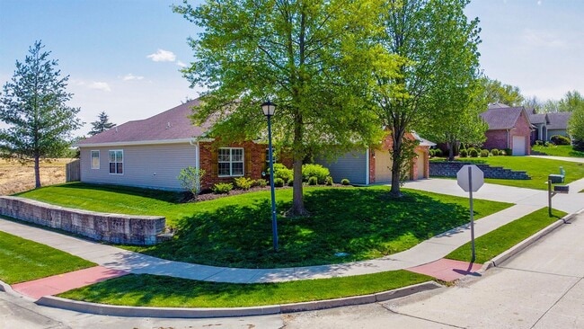 Building Photo - Charming 3 Bedroom/2 Bath in Mill Creek Manor with Spacious Garage