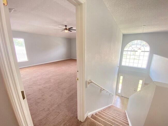 Building Photo - Beautiful 4B/3.5B/2 Car Garage 2-Story Home!