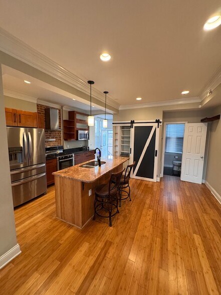 kitchen - 503 Columbia Rd NW