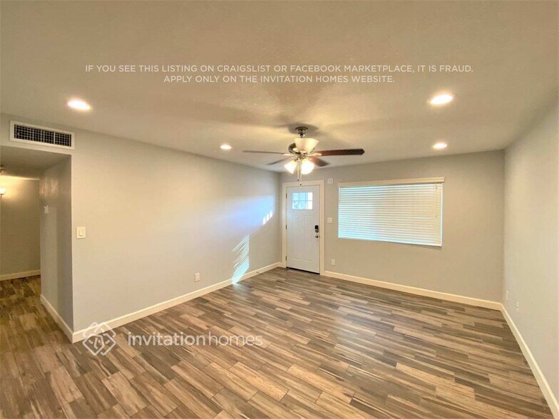 Building Photo - 6102 S Parkside Dr