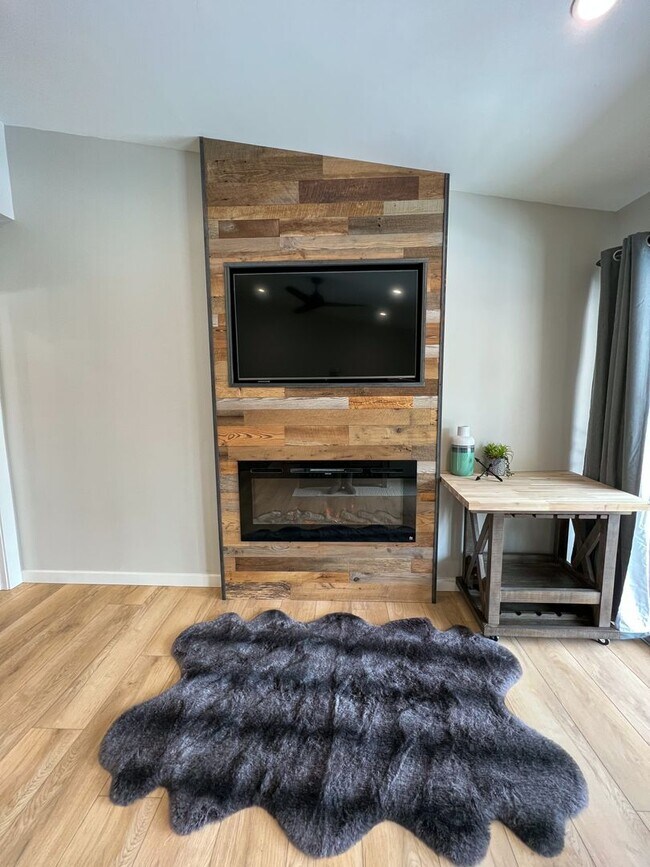 Building Photo - Open for FALL and Winter!! Private Beach!!...