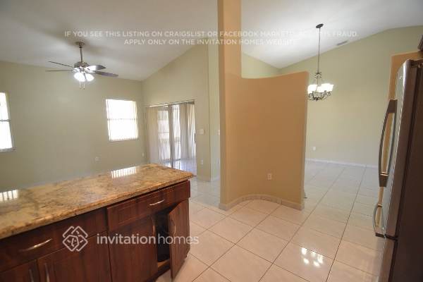 Building Photo - 8793 NW 142nd Ln