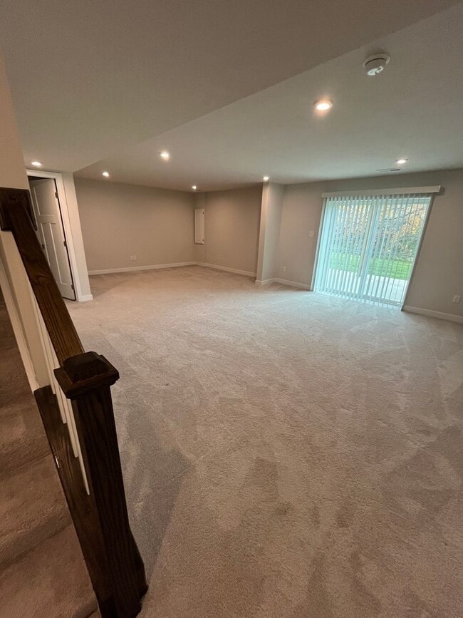 Building Photo - 312 Frances Ln