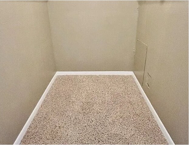 Closet - 904 University Oaks Blvd