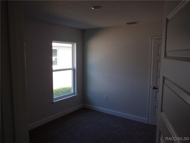 Building Photo - 1155 S Brookfield Dr