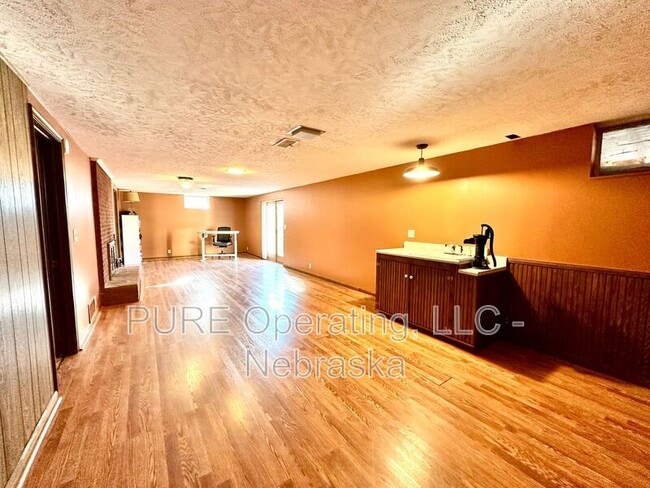 Building Photo - 1024 N 74th Ave