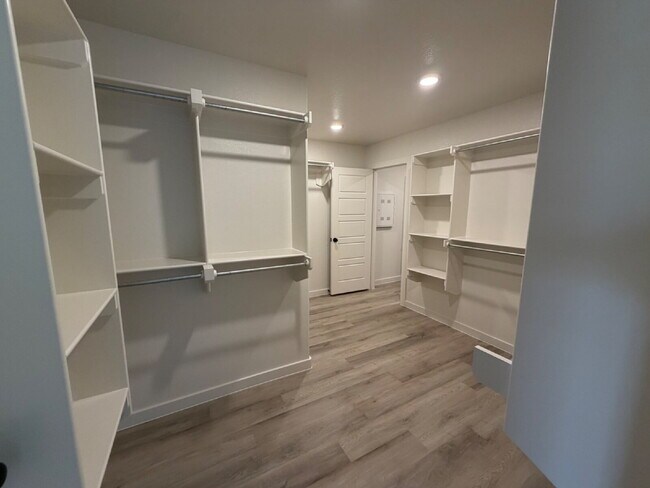 Building Photo - New Spacious 3 Bedroom Home with Luxury Primary Suite in Frenship ISD